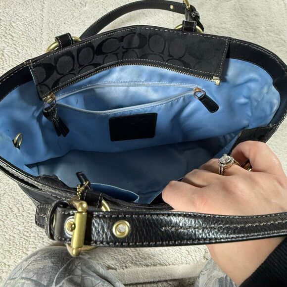 Coach Vintage Y2K Signature Monogram E0768-11237 Shoulder Bag Tote Purse - Picture 4 of 7